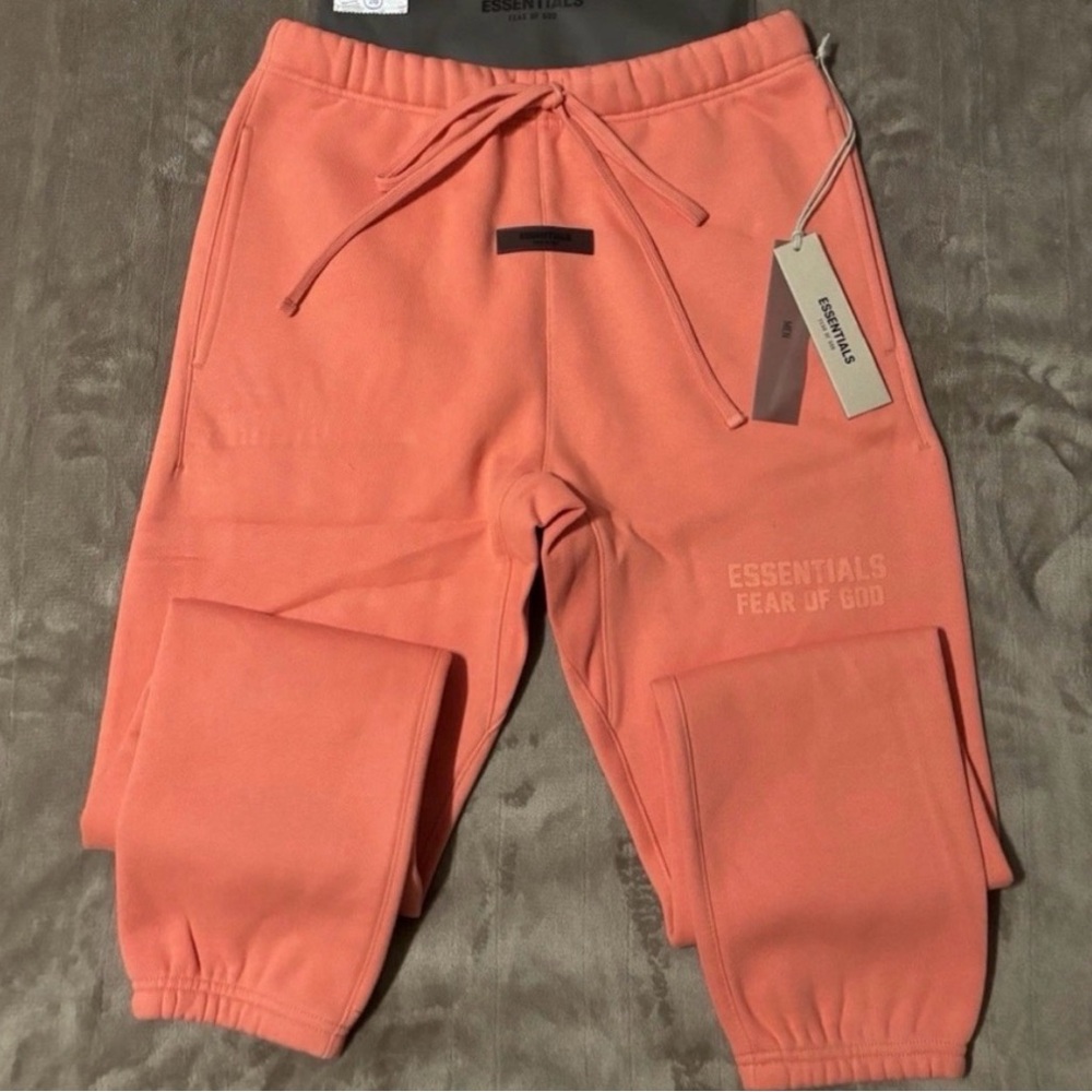 BNWT Essentials fear of God, men’s Coral Joggers size XL